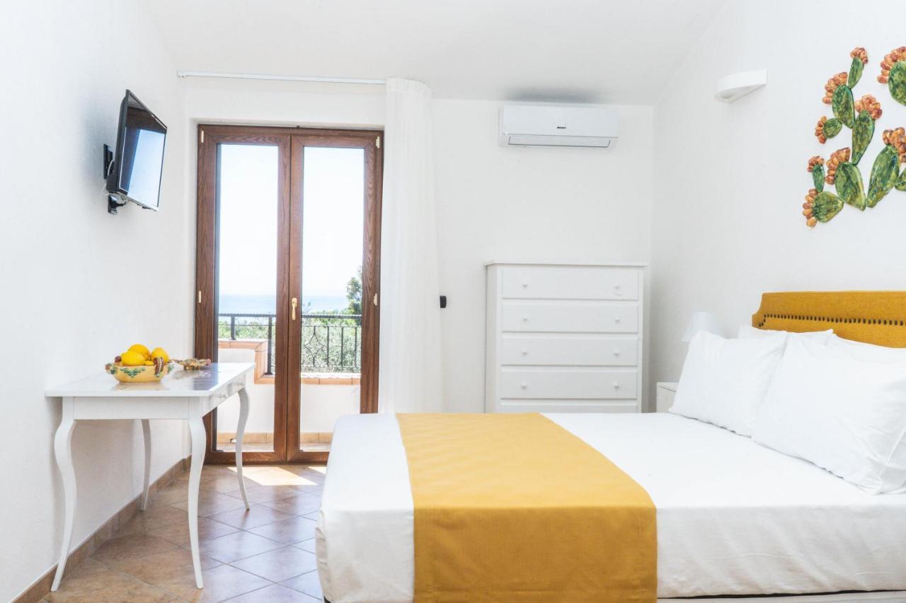 Bed and Breakfast Relais Ruggiero Le Castella  Zewnętrze zdjęcie