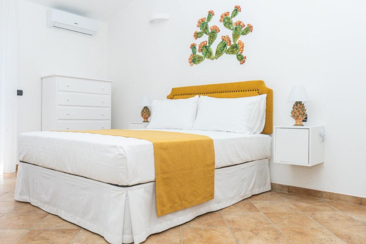 Bed and Breakfast Relais Ruggiero Le Castella  Zewnętrze zdjęcie